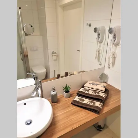 Czarna Gora Sienna Stubai 18 * Biala Woda